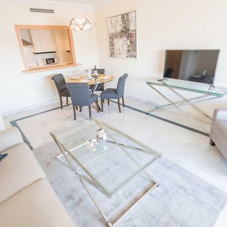 Marina De Banus Apartment ماربيا المظهر الخارجي الصورة
