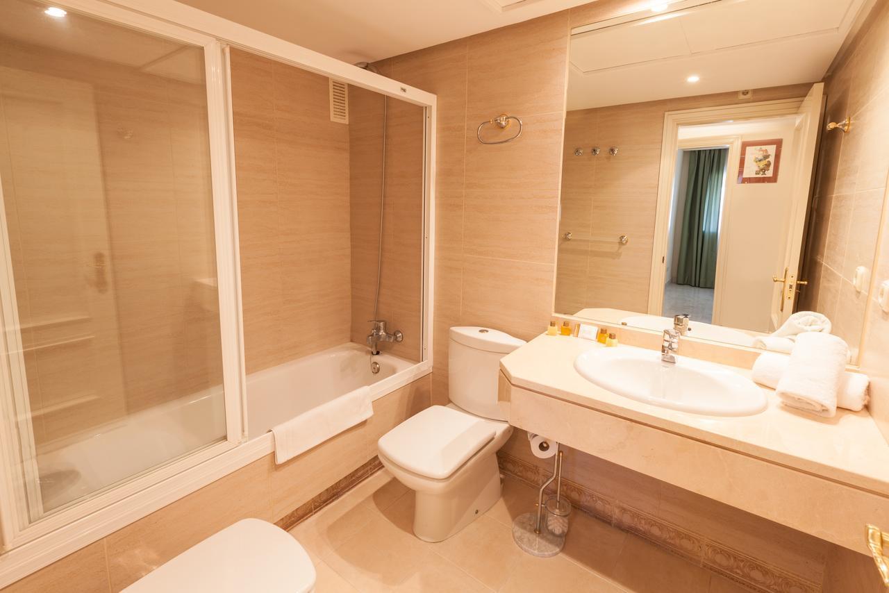 Marina De Banus Apartment ماربيا المظهر الخارجي الصورة