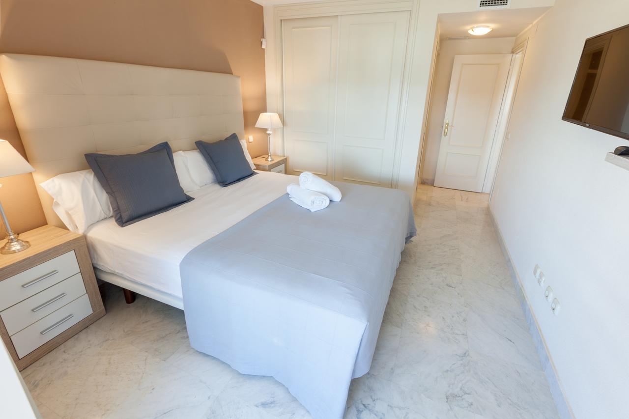 Marina De Banus Apartment ماربيا المظهر الخارجي الصورة