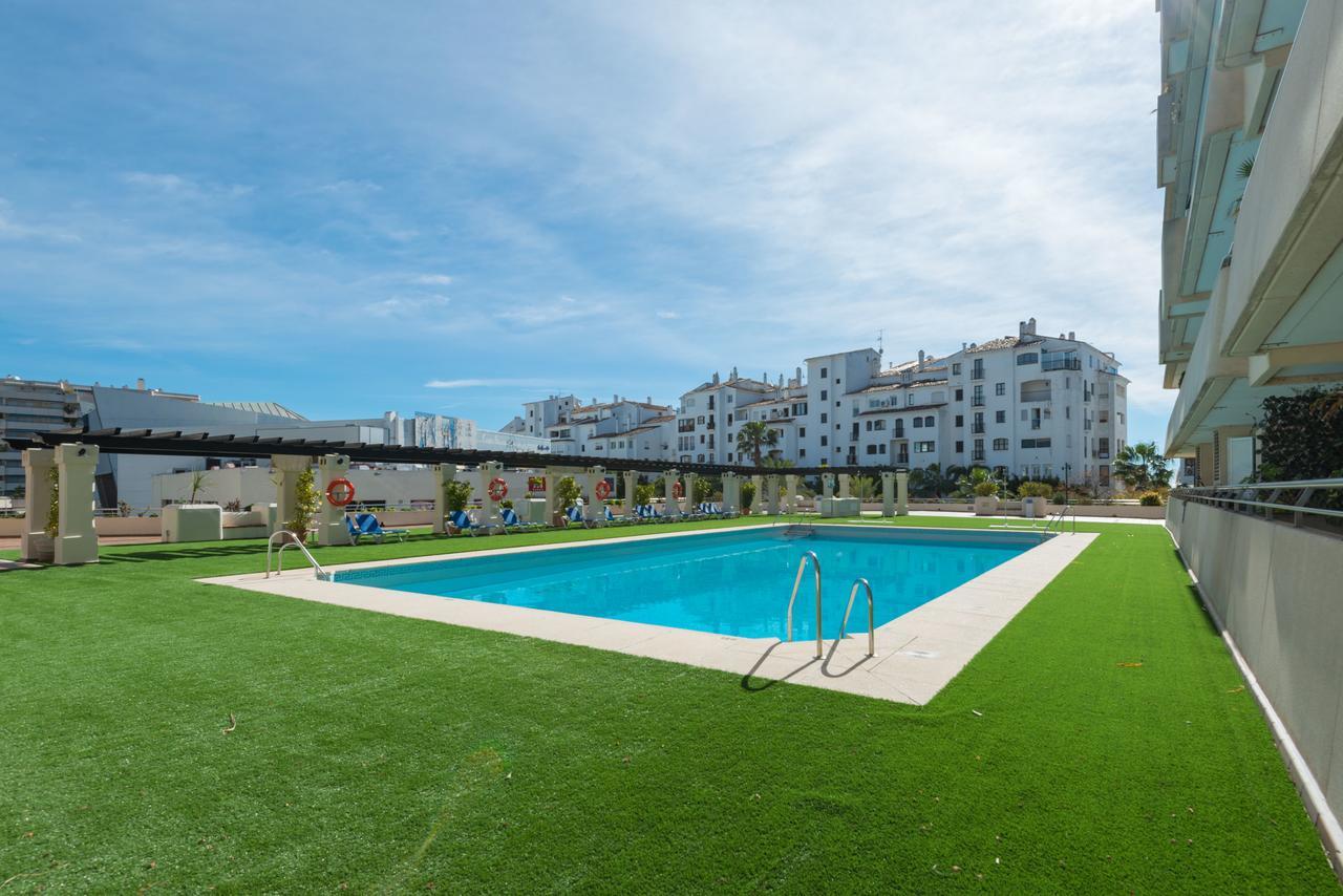 Marina De Banus Apartment ماربيا المظهر الخارجي الصورة