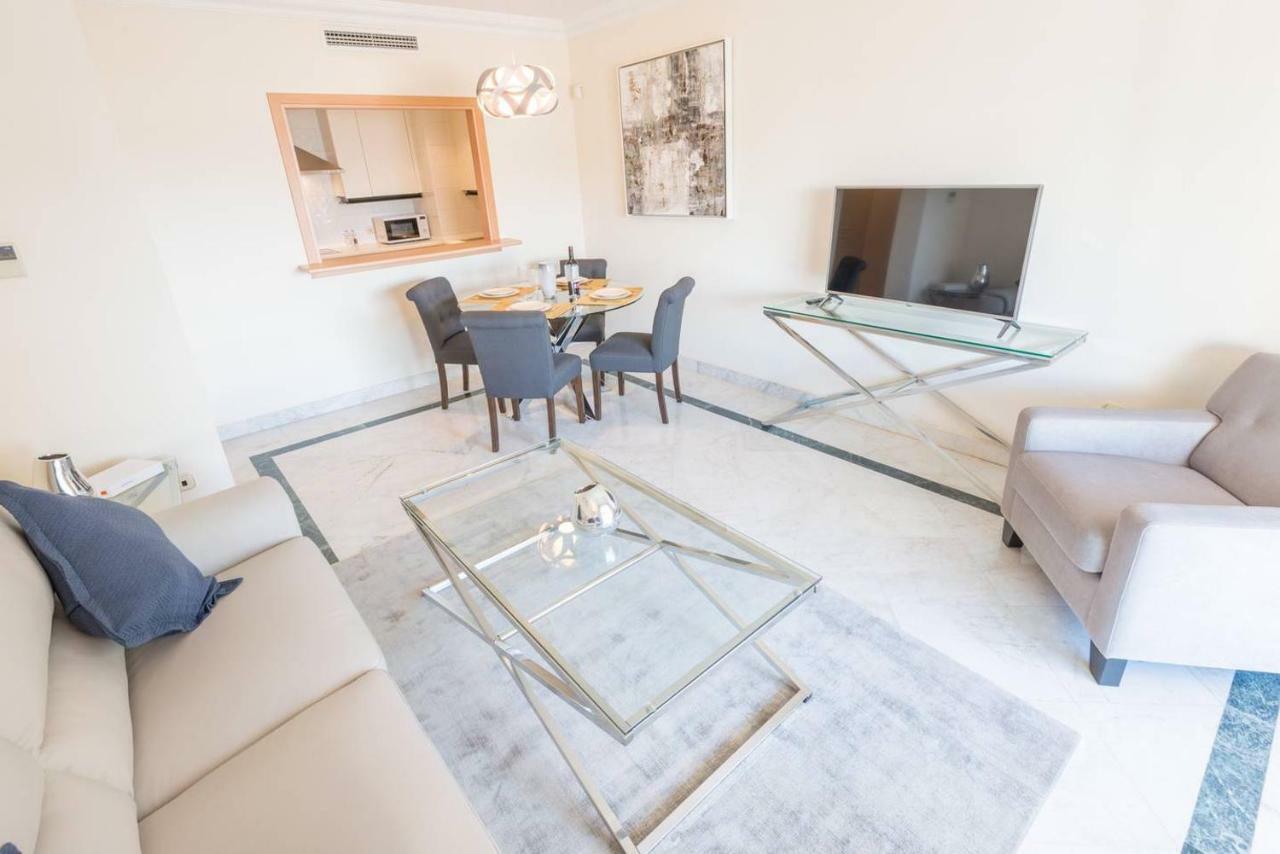 Marina De Banus Apartment ماربيا المظهر الخارجي الصورة